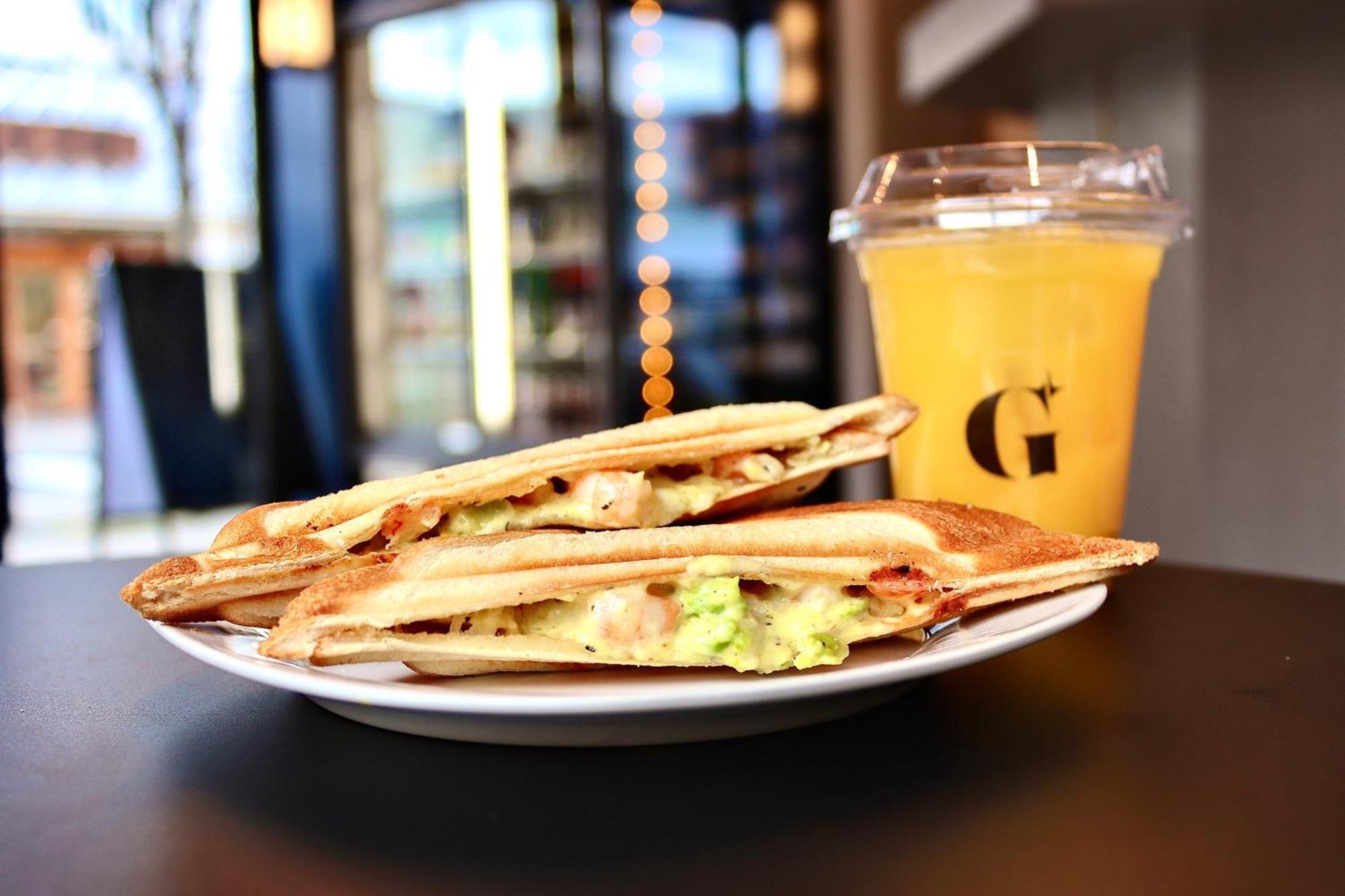Gems Yufuin Hotel And Spa Cafe Bar Экстерьер фото